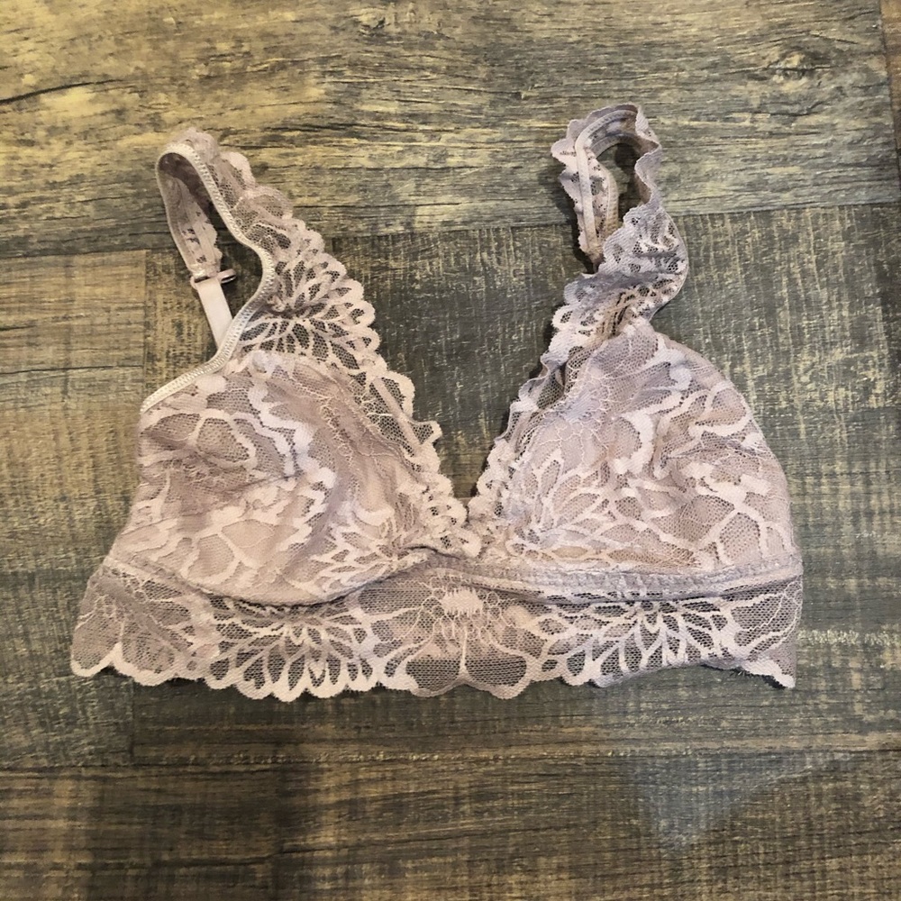 Victoria’s Secret pink bralette